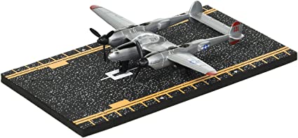 Hot Wings P-38  Lightning Diecast with Runway