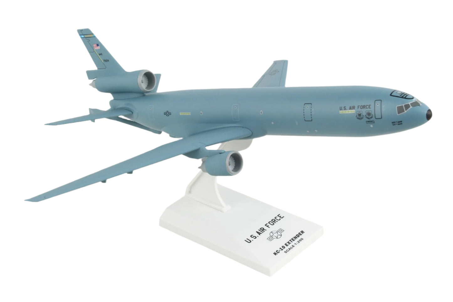 Skymarks KC-10 USAF Plastic Model (McGuire AFB) 1/200