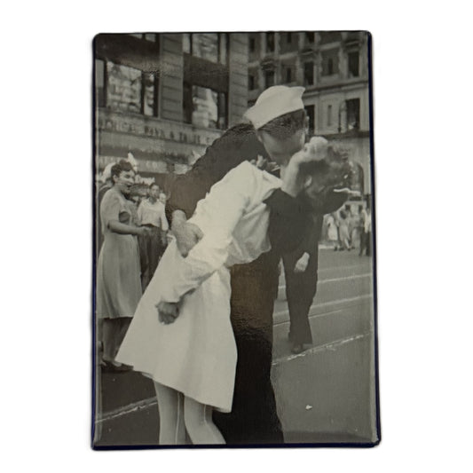 Kiss Magnet