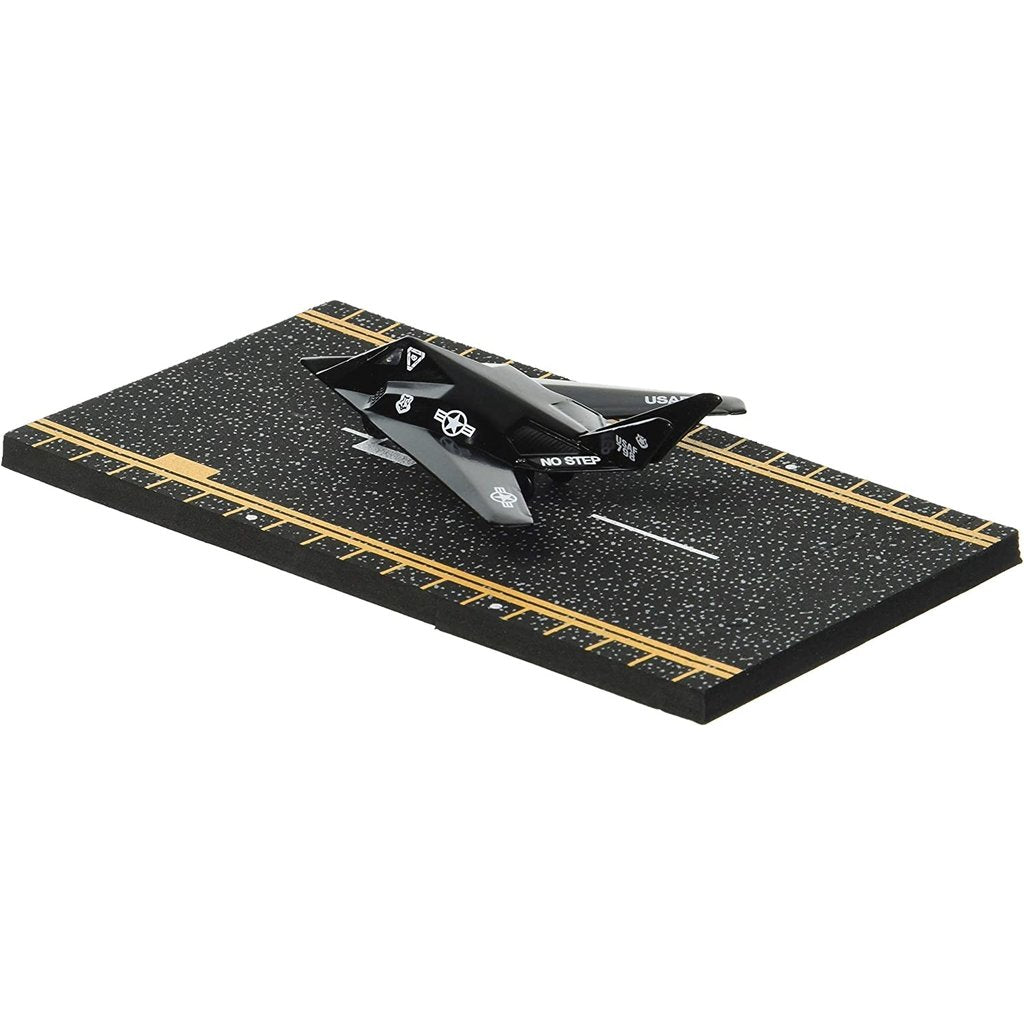 Hot Wings F-117 Nighthawk Diecast with Runway